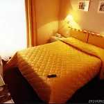 ホテル モンソー ワグラム 4*