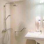 ホテル モンソー ワグラム