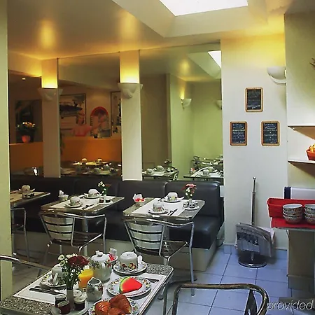 蒙斯伍瓦格兰酒店 酒店