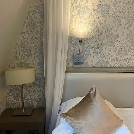 Monceau Wagram 4*