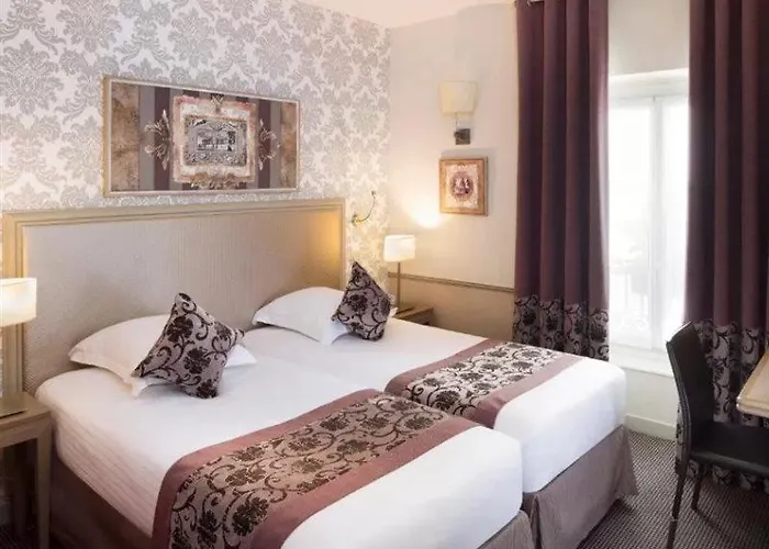 蒙斯伍瓦格兰酒店 酒店