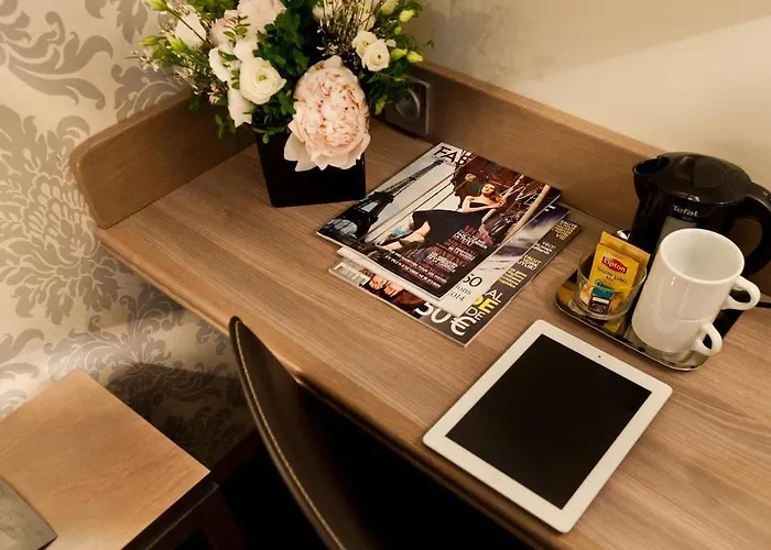 蒙斯伍瓦格兰酒店 4*