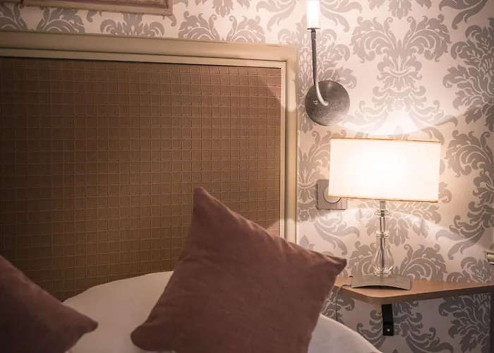 蒙斯伍瓦格兰酒店 酒店