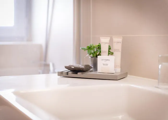 蒙斯伍瓦格兰酒店