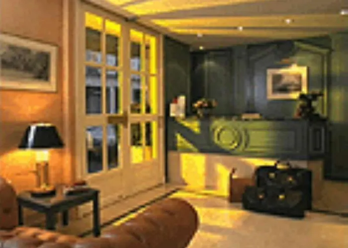 蒙斯伍瓦格兰酒店 酒店