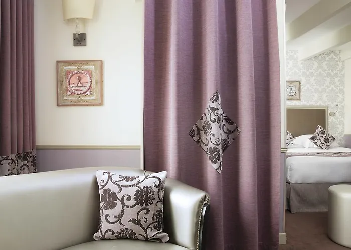 蒙斯伍瓦格兰酒店 4*