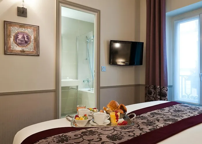 蒙斯伍瓦格兰酒店 4*