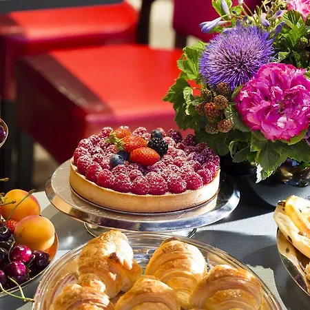 Hotel Monceau Wagram 4*