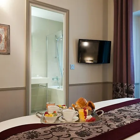 Monceau Wagram 4*