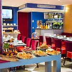 Hotel Monceau Wagram 4*